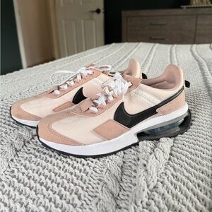 Nike Women's Pink and Black Athletic Shoes